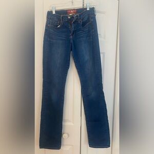 Size 6/28 Long Lucky Brand Blue Jeans